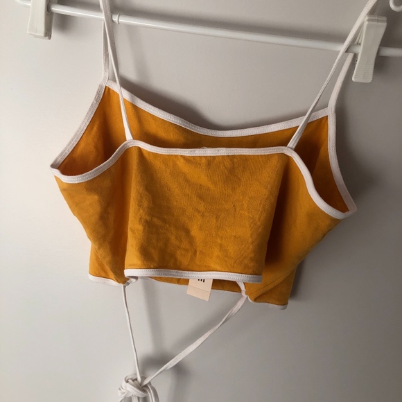 crop top - Picture 2 of 2